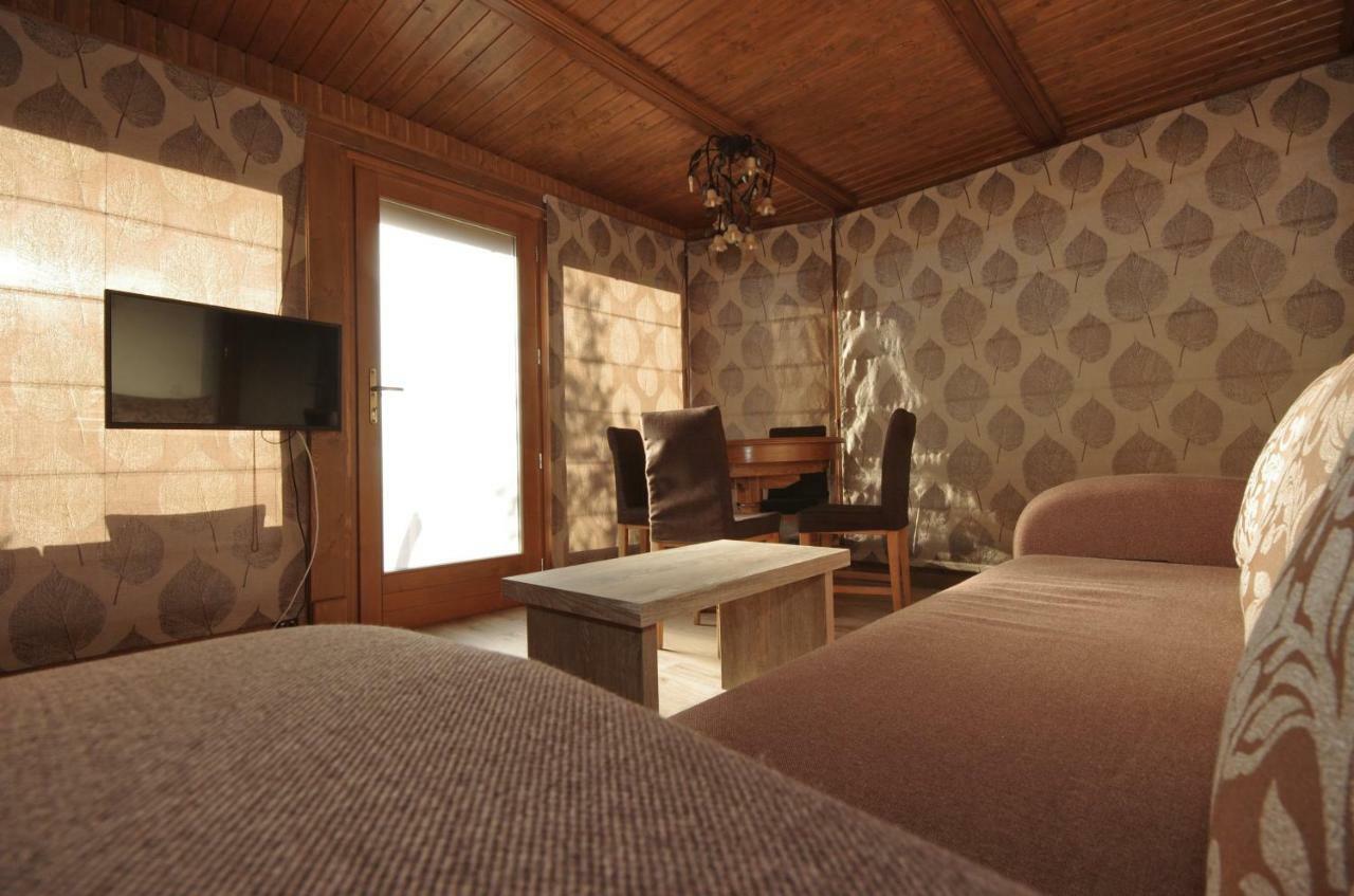 Matyas Apartmanhaz Дьюла Экстерьер фото